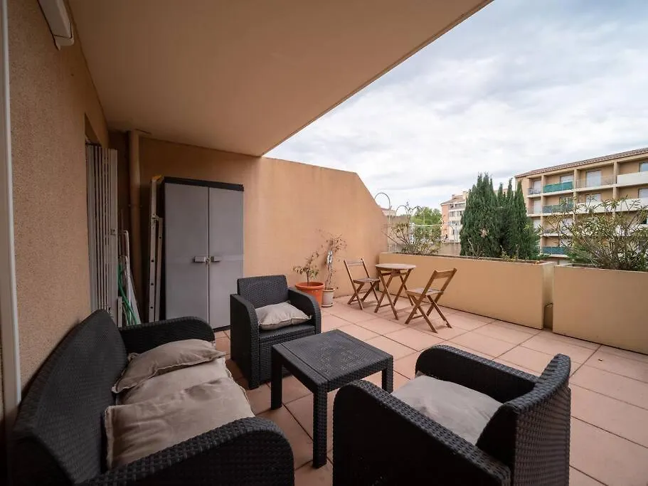 Appartement Tout Equipe Climatise Terrasse 4 Pers Aix-en-Provence 0*,  France